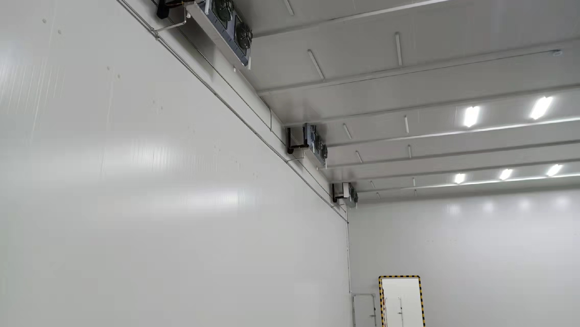 建設(shè)1100㎡醫(yī)院冷藏庫安裝費(fèi)用價(jià)格是多少？